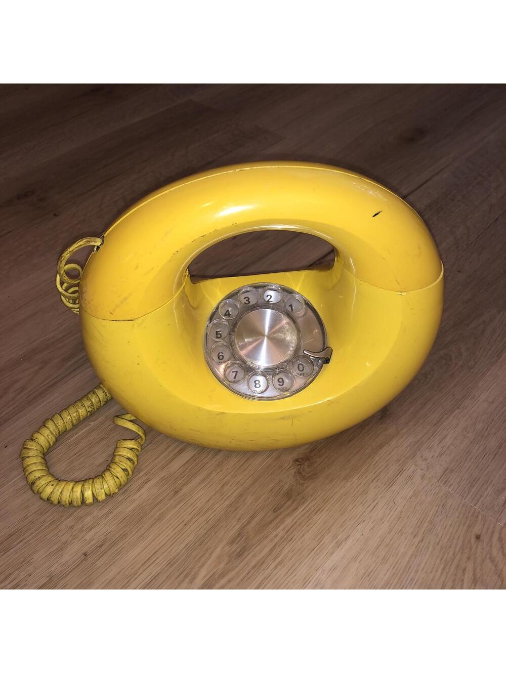 VINTAGE WESTERN ELECTRIC SCULPTURA DONUT ROTARY PHONE TELEPHONE YELLOW